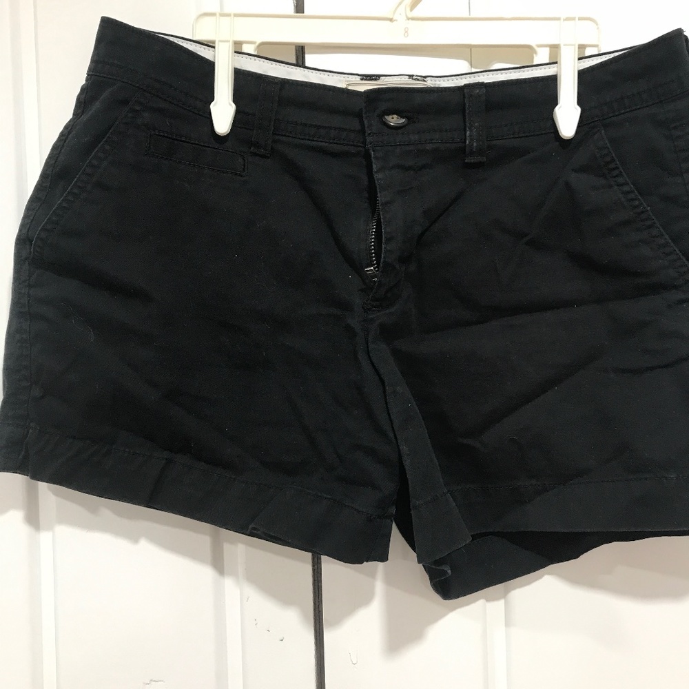 Old Navy perfect short black 5” inseam